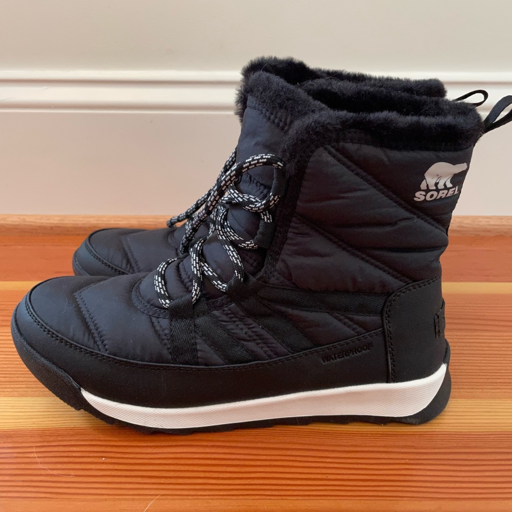 Brand new Sorel Whitney II Boots Black 9